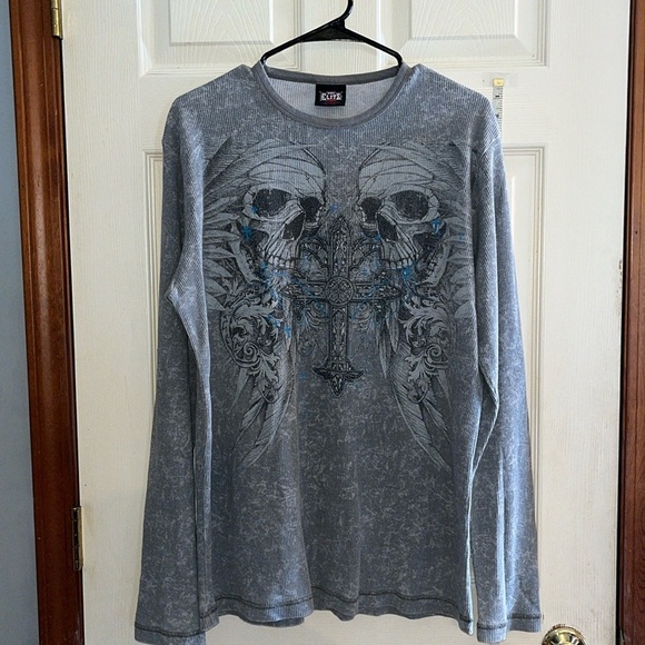 VTG-MMA elite-XL-gray-skulls, cross, wings, waffle knit, thermal, Henley shirt.